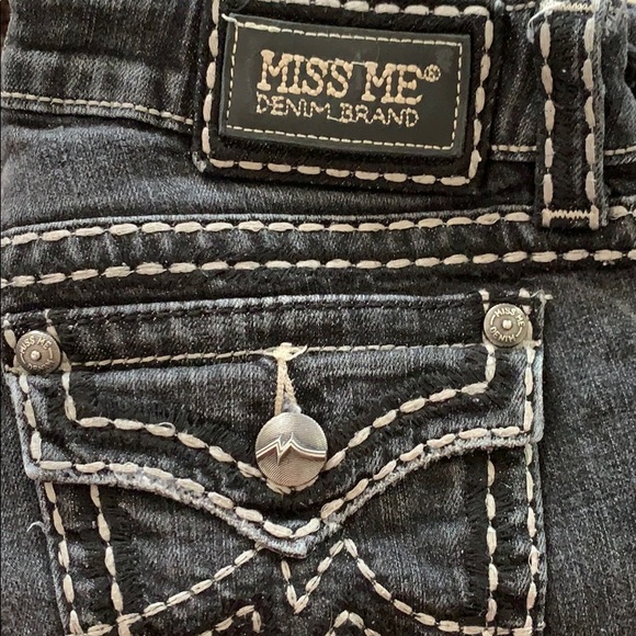Black washed Miss Me Skinny Jeans - Picture 7 of 7